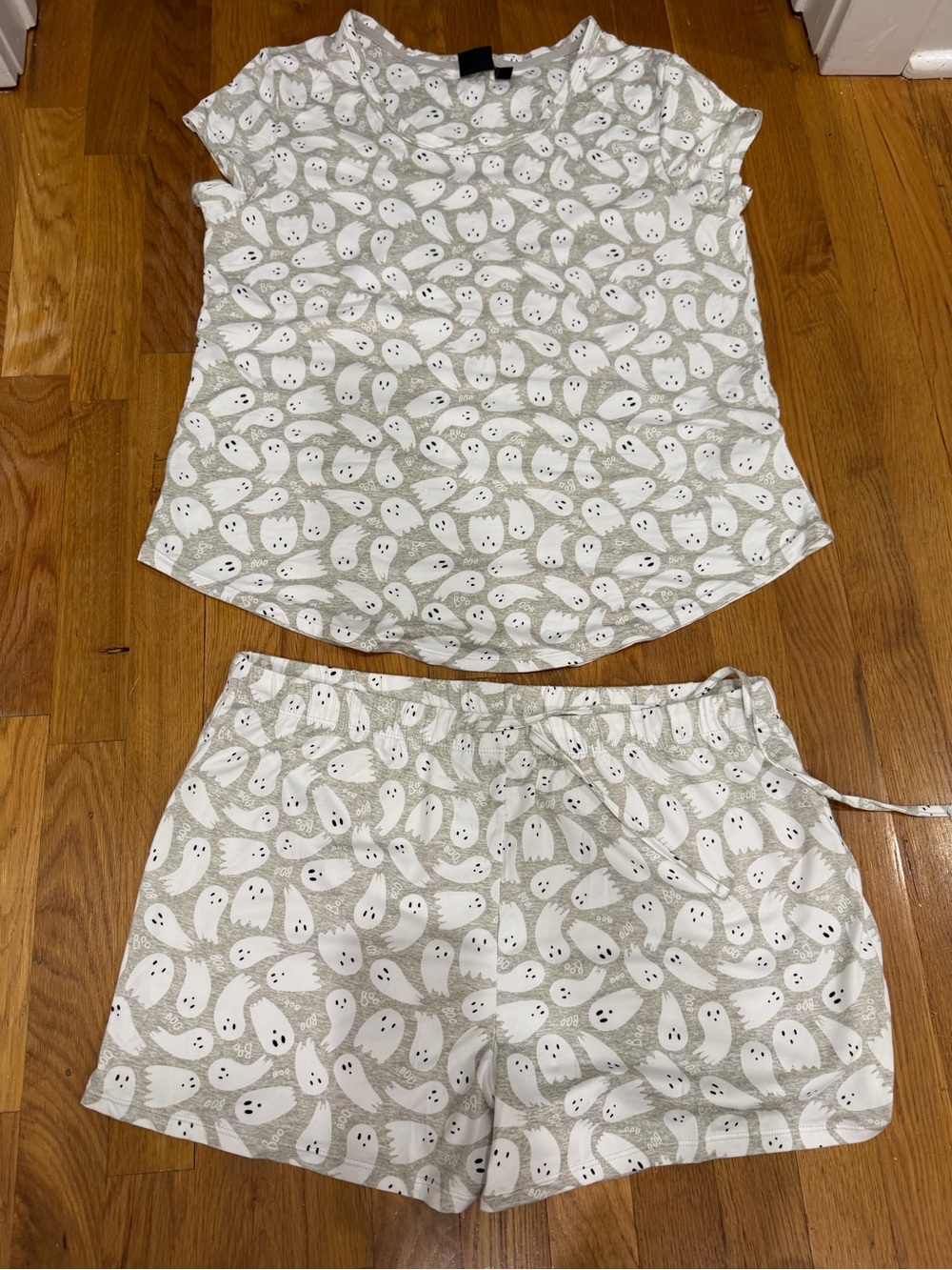 Womens Ghost Print Pajama Set - White & Gray